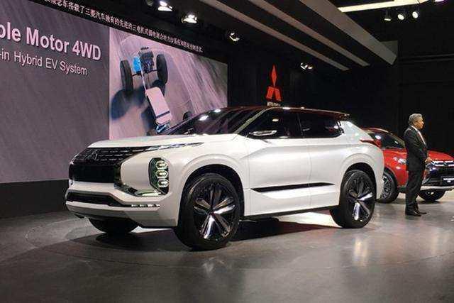 新车名为三菱GT-PHEV,整体的造型比领克01漂亮