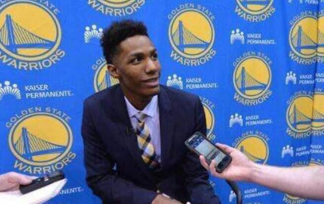 勇士麦考膨胀了, 索要千万合同被拒, 主帅多次挽