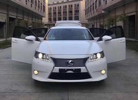 二手雷克萨斯ES300，5年车龄8万多里程数，30万你们买不买