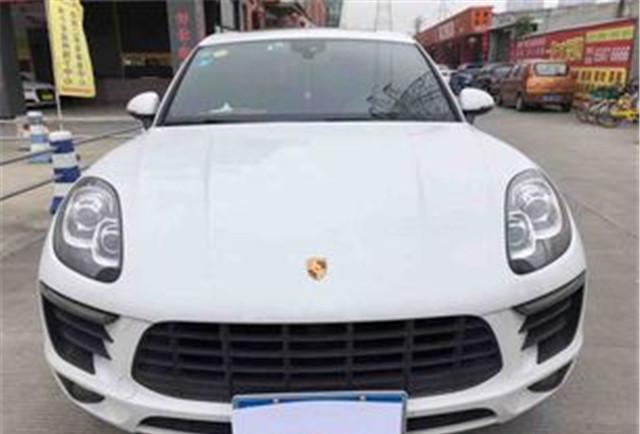国内一男子66万买保时捷Macan，花100元改装，结果遭网友吐槽！