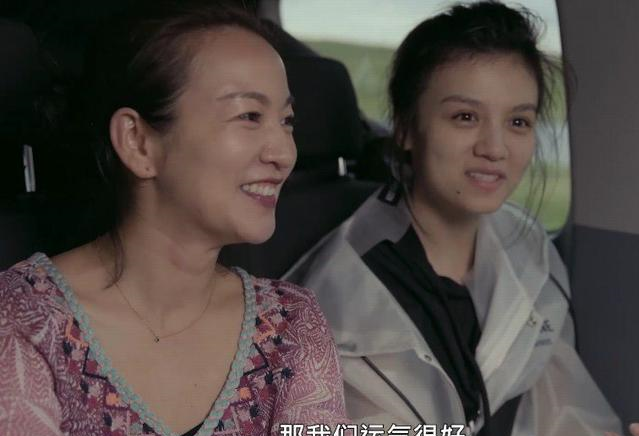 她24岁欠债100万,因一部电影翻身走红,如今却