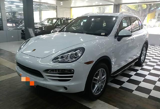 13年底出厂未上牌的进口美规版保时捷卡宴，展厅库存车