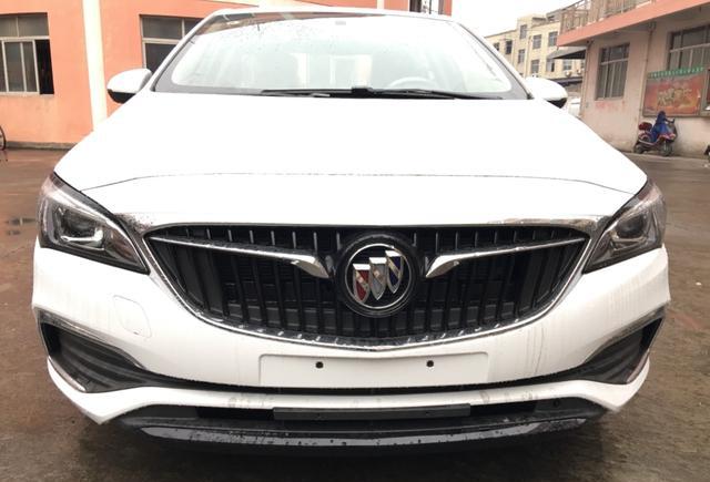 白色别克威朗提车感受，车主：前脸像飞机的翅膀展翅高飞！