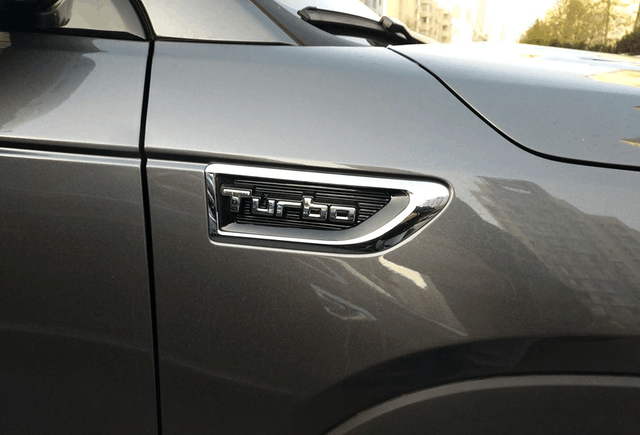 这款车与探险者停一起也毫不逊色, 超大块头, 用实力碾压GS8!