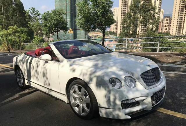 双十一剁手节买什么? 他花三十万不到把09宾利GTC开回家!