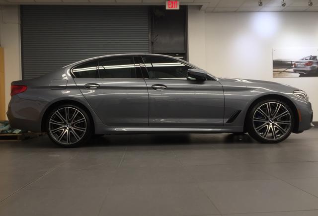 国外BMW新5系 HEA PKG 3.0T体验，可手势遥感