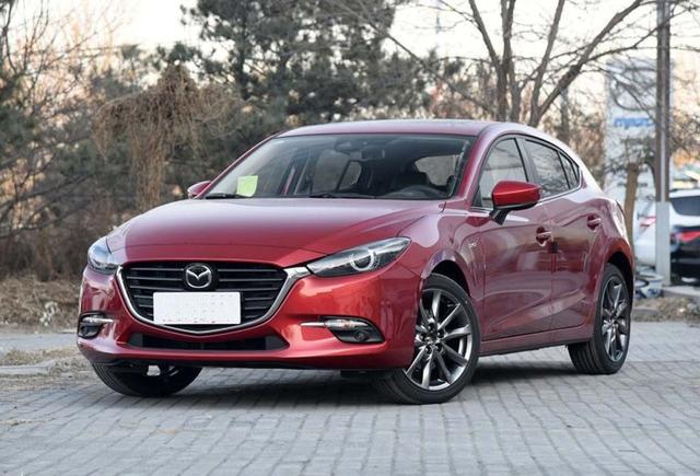 别盯着思域不放了，这台马自达操控好还便宜