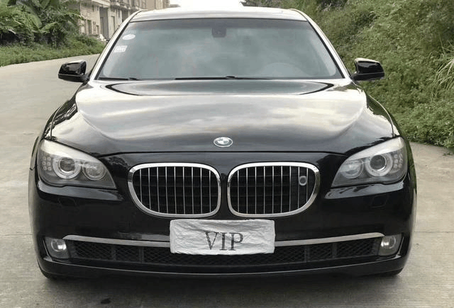 20万提12年宝马750让幸福感爆棚