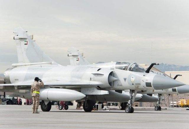 最强幻影击败歼-10,巴铁将花8亿美金购买32架