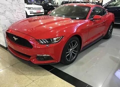 福特野马2，3T超级拉风酷跑城市中一匹奔腾的骏马