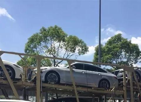 日本街头惊现第十五代丰田皇冠 新车将于6月26日全球首发