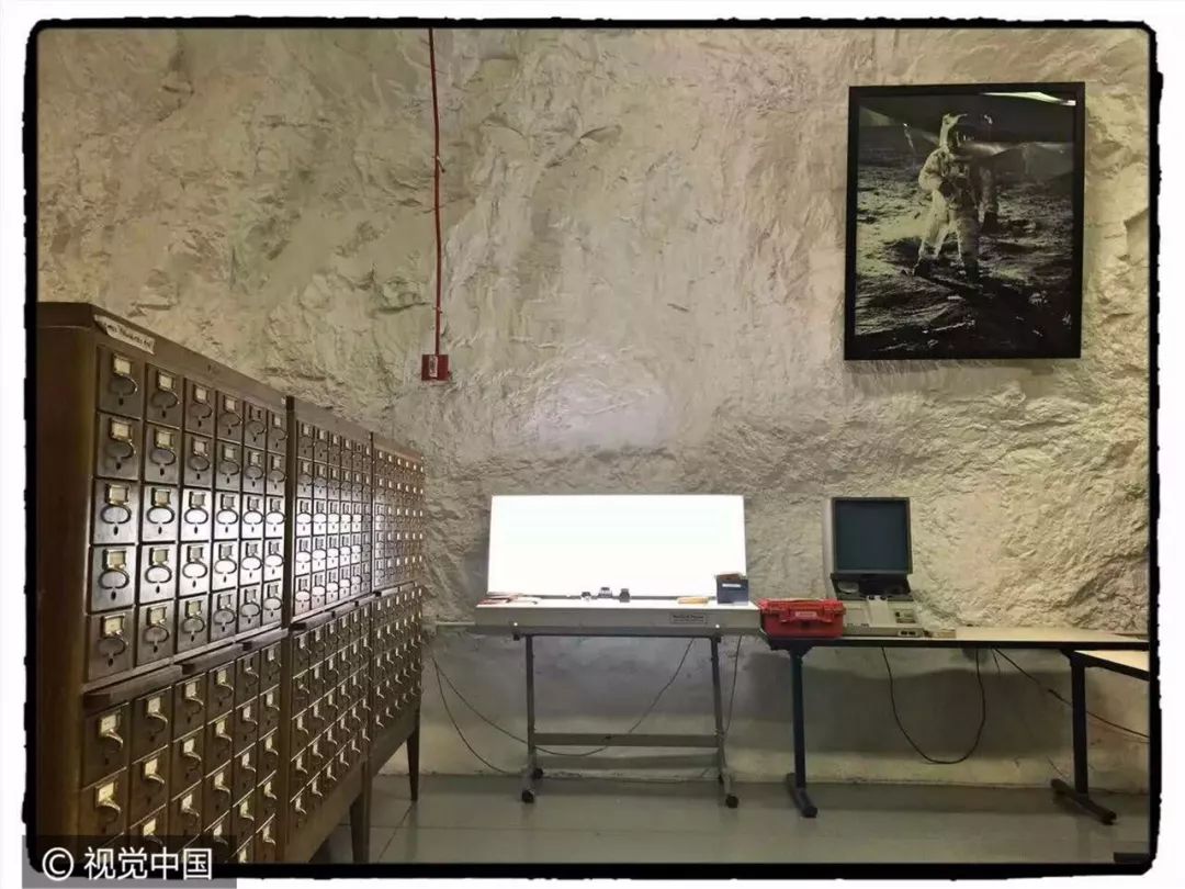 追随20世纪黄金时代,回放过去百年的废墟与