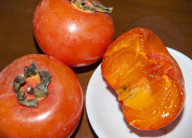 脆柿子和软柿子有什么区别?不懂你的柿子白吃了