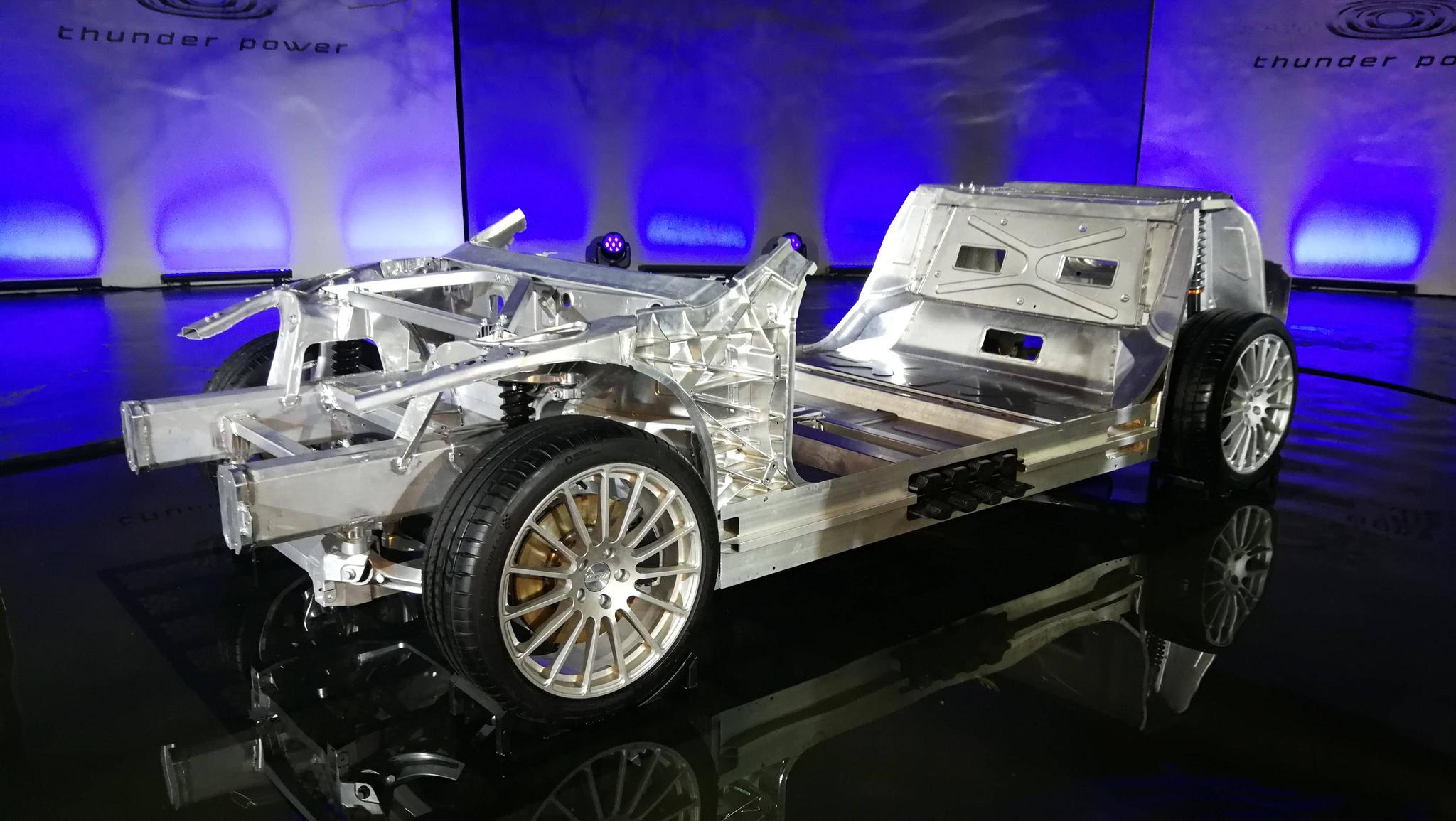 探看沈玮眼中的“昶洧”：“底气”十足才不怕“见光死”