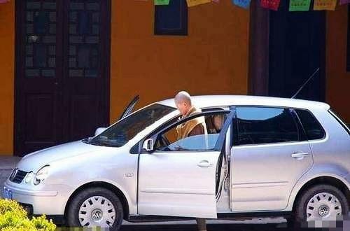 和尚也能分分钟开豪车，买百万豪车更是不在话下
