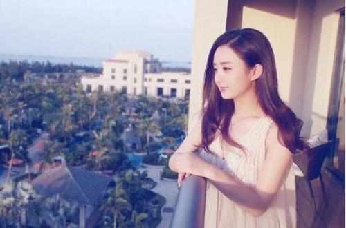 同样成立工作室的女星还有赵丽颖,她旗下的艺