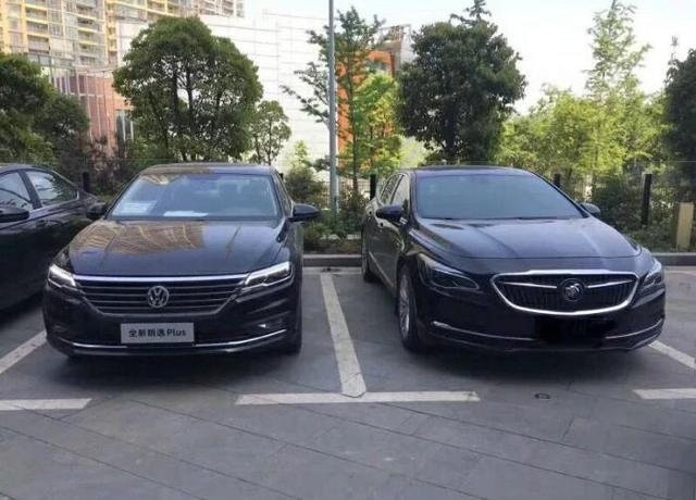 大批大众全新朗逸Plus到店卸车
