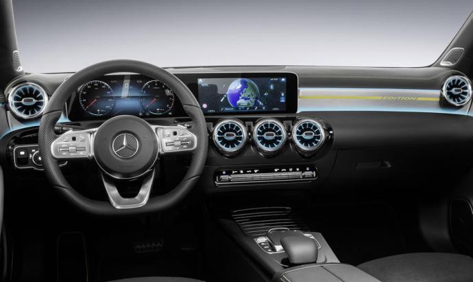 气场很强大 奔驰全新A级内饰曝光