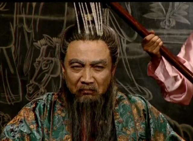 曹操送给荀彧一个空食盒, 为什么荀彧就自杀了?