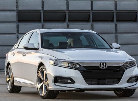 第十代本田雅阁在美国碰壁, 销量不如预期，被逼停产整改11天！