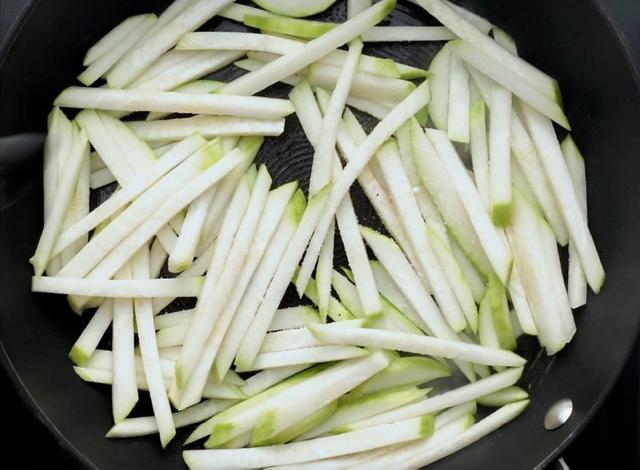 家常蔬菜食谱-节瓜粉丝虾米,消暑清爽索满精华,开胃健脾!