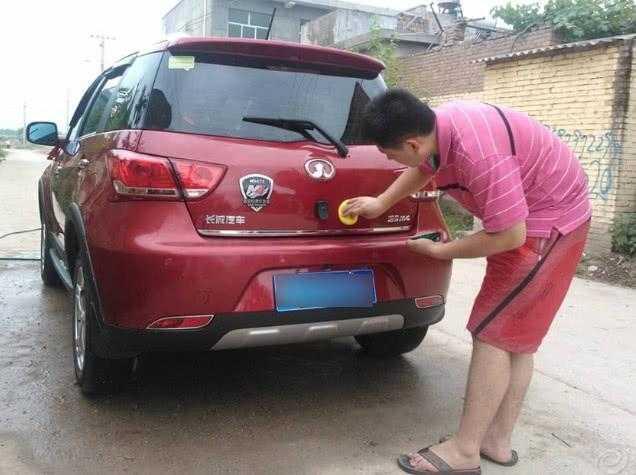 为啥说新车一定要打蜡,多久打一次最合适?