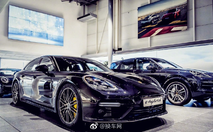 人生三台车：保时捷Panamera、卡宴、911GT3 RS，完美