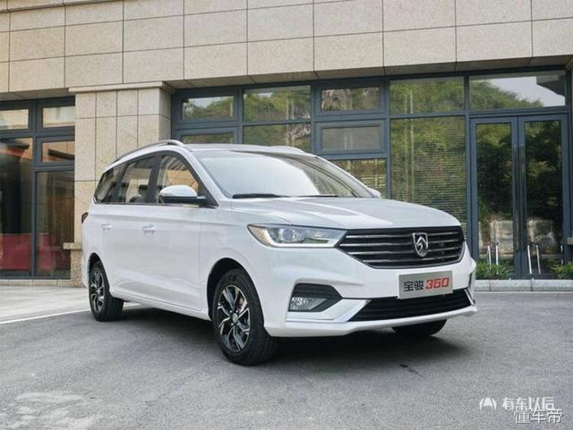 6万左右6年免检的6座“神车”刚上市