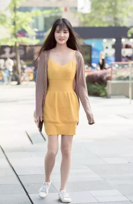 身材性感的美女真是让人心动!