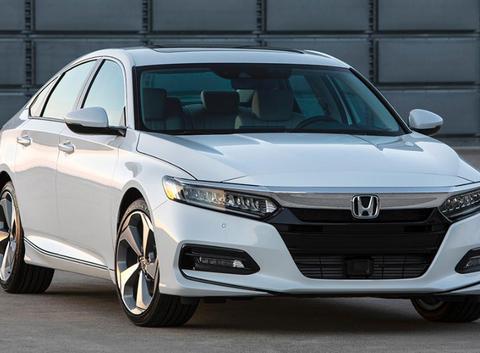 2018本田雅阁混合动力车的燃油经济性怎么样？