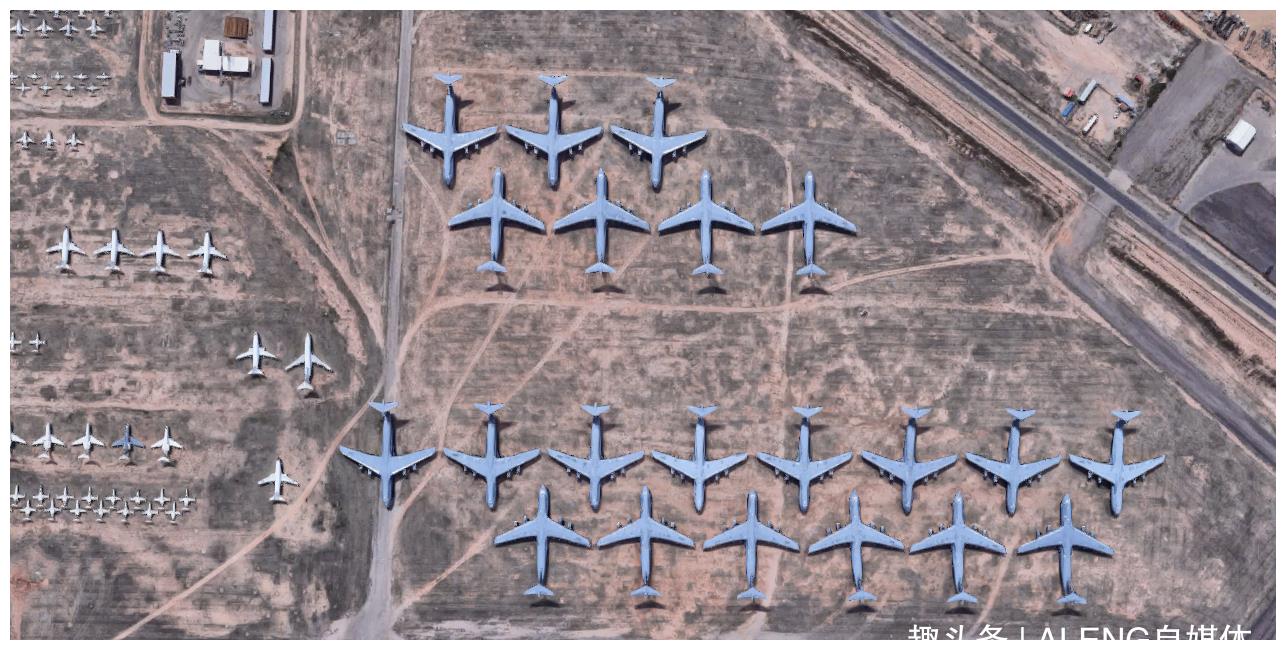 卫星照片看全球最大的飞机坟场,4400架飞机整齐停放,场面震