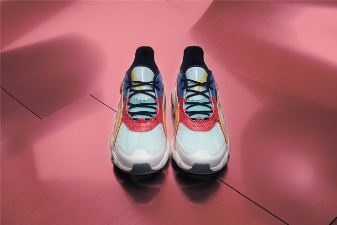 李宁纽约时装周走秀款蝴蝶20184月21日发售