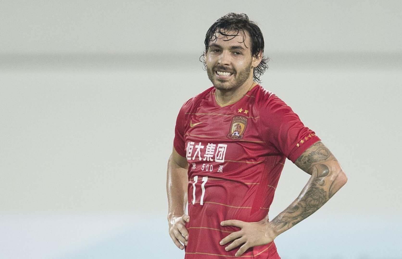 恒大引援对症下药 重启最低消费模式 鲁能解决