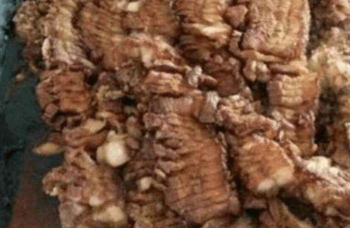 孩子拍到幼儿园的午餐,家长看了照片很心痛,马