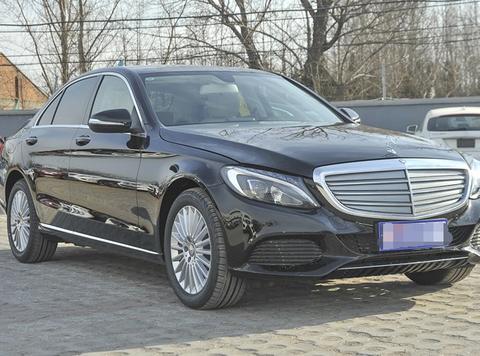 国人最爱的车标，比宝马奥迪高档，第一次坐进去不会开，尴尬了！