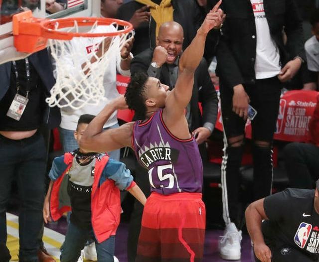 一个数据像魔术师,一个数据像詹姆斯,究竟谁会