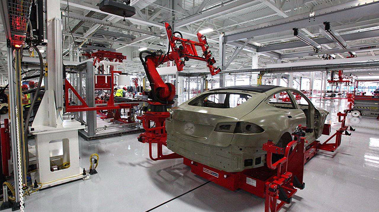 特斯拉空运生产设备 誓要提升Model 3产能