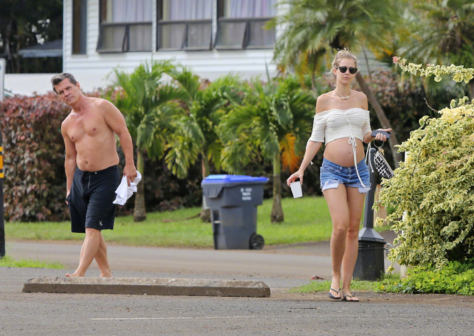 “宇宙最骚”乔什·布洛林和怀孕爱妻Kathryn Boyd夏威夷度假中