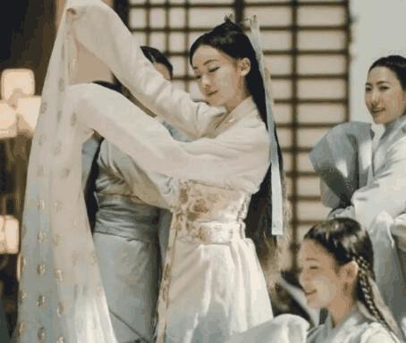 于正新剧《皓镧传》来袭,女主依旧是吴谨言,而