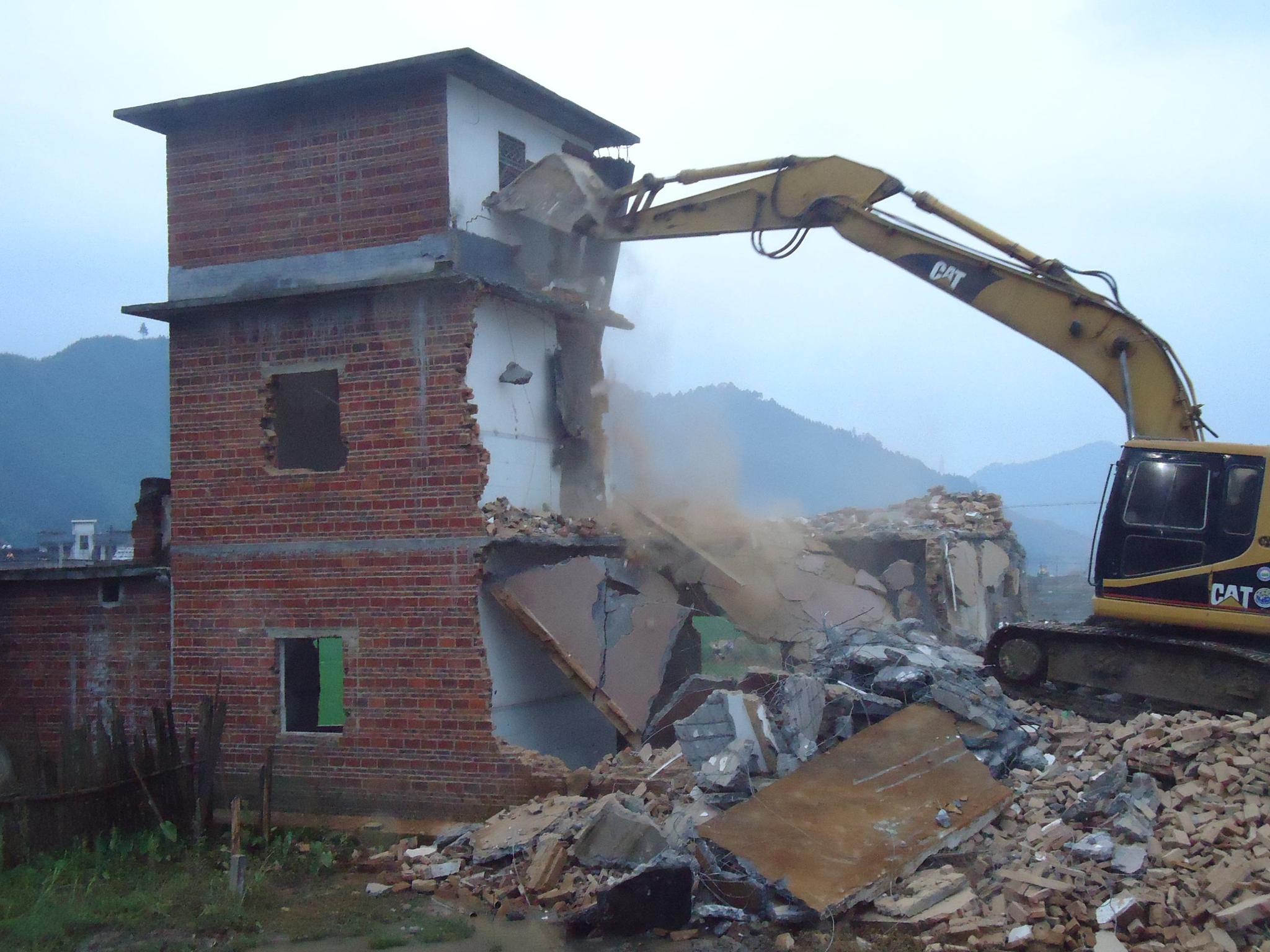 农村男子建房遇到拆迁,房屋被拆除,还没有补偿!