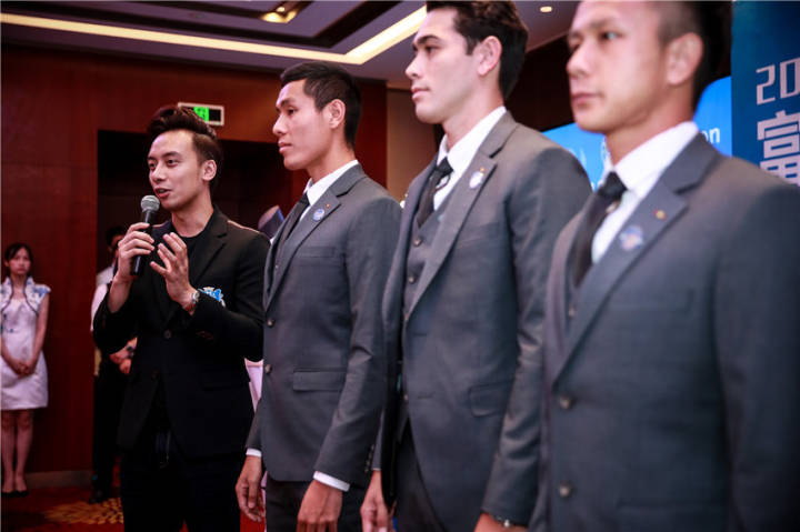 18-19赛季港超联赛富力R&F的赛程和球员名单