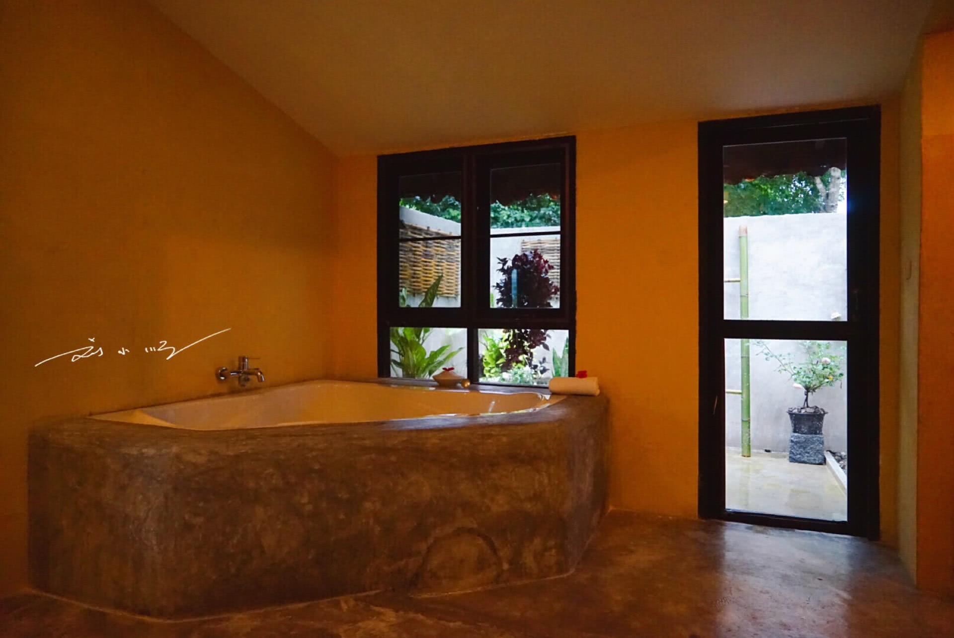 中国游客受邀住进泰国旅游景区的独栋别墅酒店