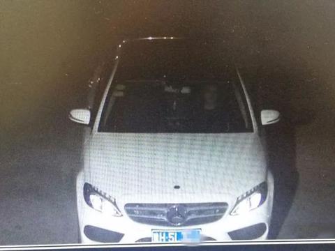 真相？闹剧！奔驰C200L真在中国高速上演了生死时速？