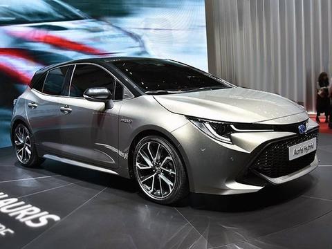 丰田新一代卡罗拉，外观年轻了十岁，朗逸宝来看了都要捏把汗