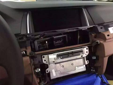 宝马5系宝马520宝马525改装加装原厂NBT大屏加装倒车影像