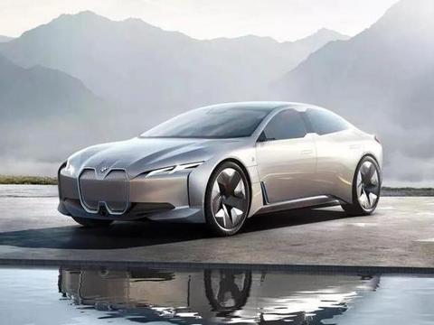 宝马i4要来了，还要在中国提供8万个即时充电桩