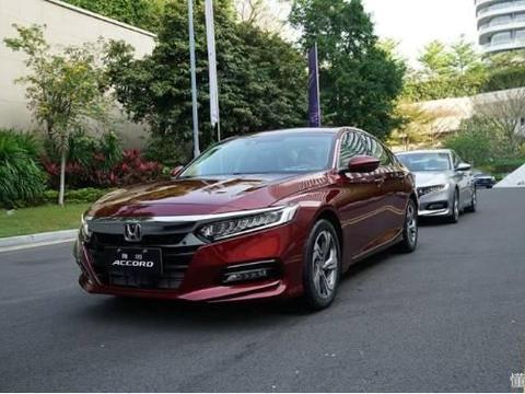 本田CRV风波未平，思域加大版的10代雅阁，迈腾凯美瑞强敌来