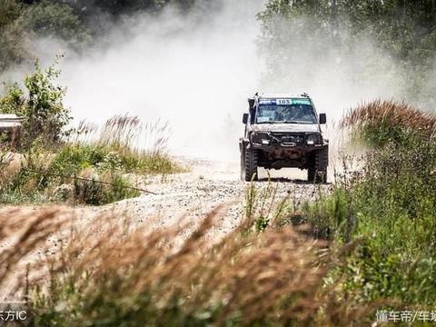10几万的袖珍越野车，越野能力却不输百万奔驰G级！
