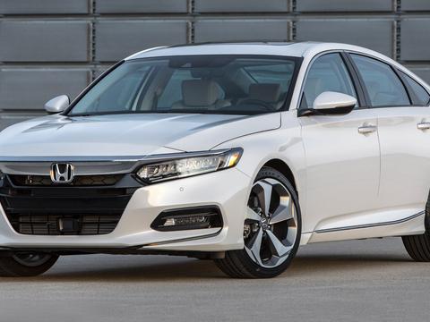 42岁老车新款上市，原汁原味海外设计，车迷：“机油门”解决没？