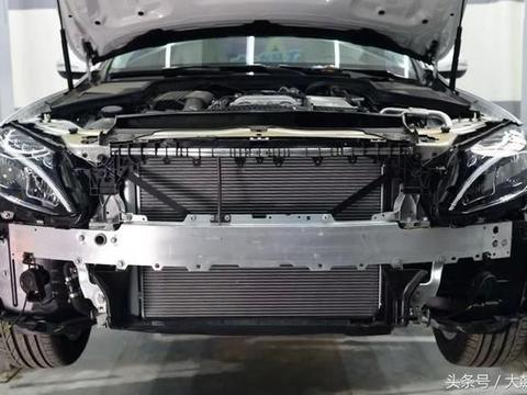 即便开起来不怎么样，但是用料上依旧还是个奔驰水准！